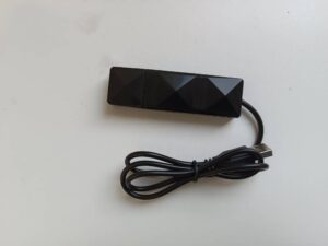 یک گجت مبتنی بر iot که دما و رطوبت با استفاده از نرم افزار مخصوص دستگاه